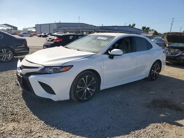 4T1B11HK4JU676491 2018 TOYOTA CAMRY - Image 1