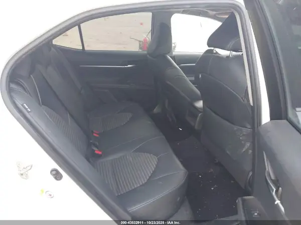 4T1B11HK4JU676622 2018 TOYOTA CAMRY - Image 8