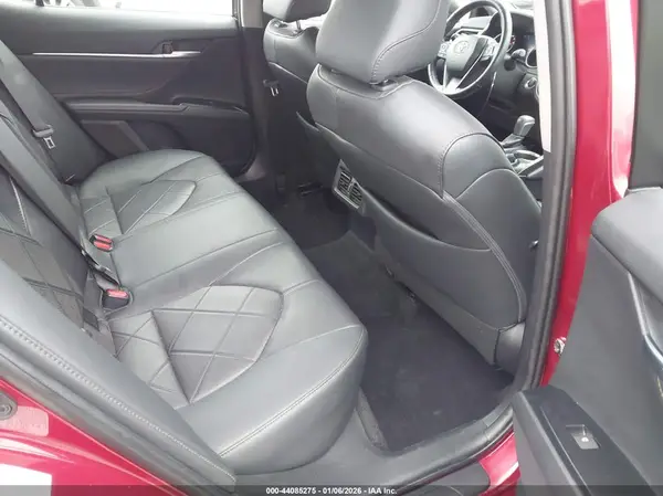4T1B11HK4JU677155 2018 TOYOTA CAMRY - Image 8