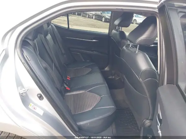 4T1B11HK4JU677480 2018 TOYOTA CAMRY - Image 8