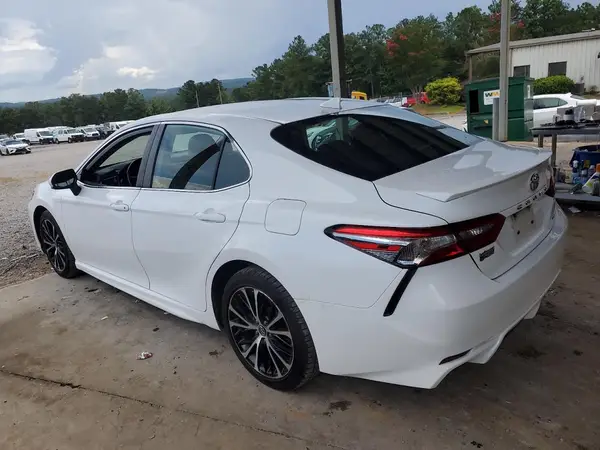 4T1B11HK4KU160519 2019 TOYOTA CAMRY - Image 2