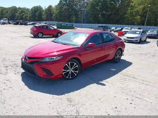4T1B11HK4KU161654 2019 TOYOTA CAMRY - Image 2