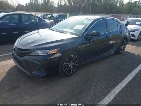 4T1B11HK4KU166319 2019 TOYOTA CAMRY - Image 2