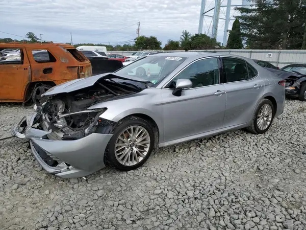 4T1B11HK4KU169575 2019 TOYOTA CAMRY - Image 1