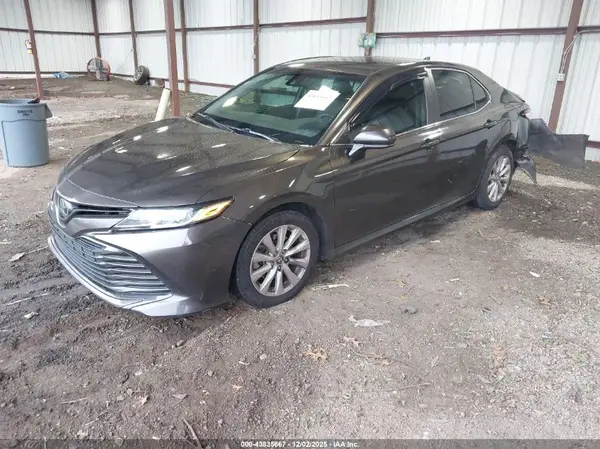 4T1B11HK4KU172086 2019 TOYOTA CAMRY - Image 2