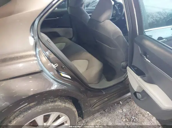 4T1B11HK4KU172086 2019 TOYOTA CAMRY - Image 8