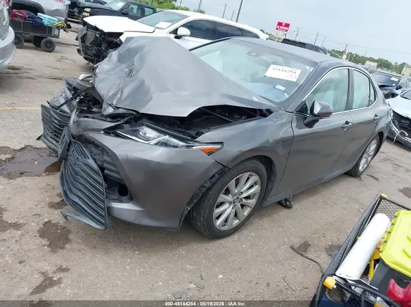 4T1B11HK4KU172363 2019 TOYOTA CAMRY - Image 2
