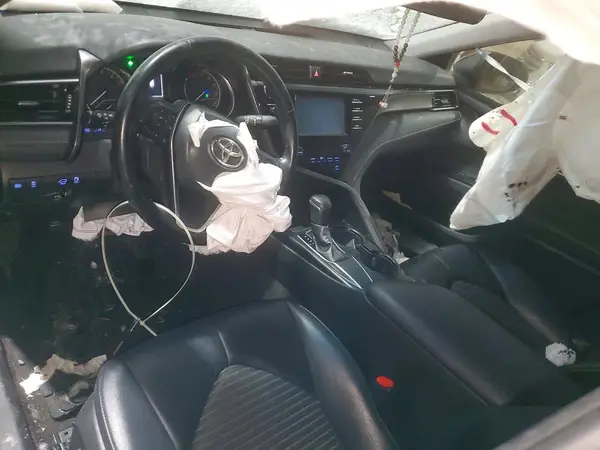 4T1B11HK4KU173240 2019 TOYOTA CAMRY - Image 8