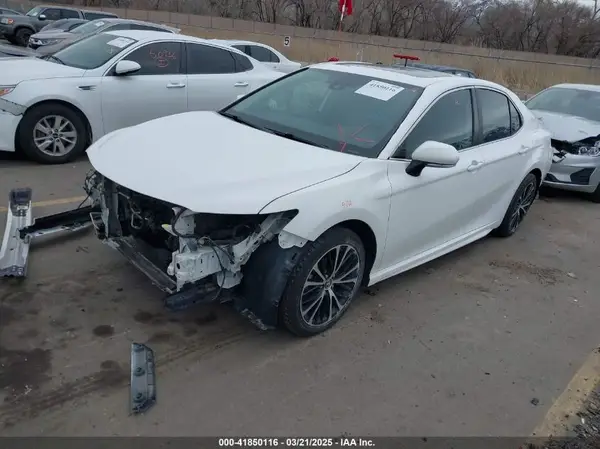 4T1B11HK4KU175408 2019 TOYOTA CAMRY - Image 2