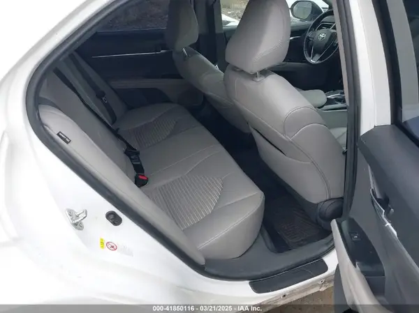 4T1B11HK4KU175408 2019 TOYOTA CAMRY - Image 8