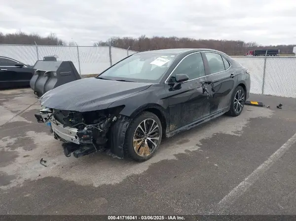 4T1B11HK4KU175814 2019 TOYOTA CAMRY - Image 2