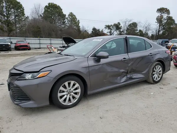 4T1B11HK4KU176168 2019 TOYOTA CAMRY - Image 1