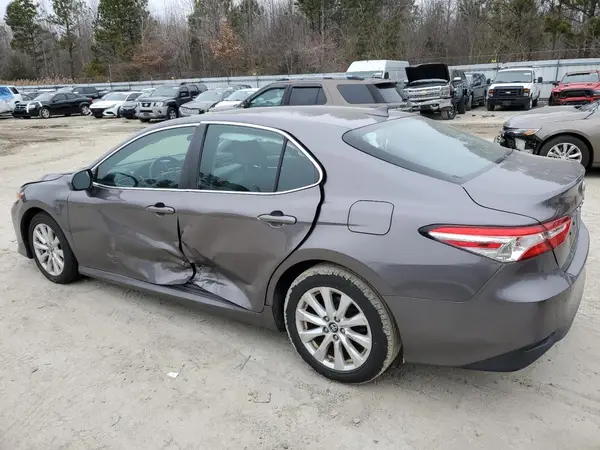 4T1B11HK4KU176168 2019 TOYOTA CAMRY - Image 2