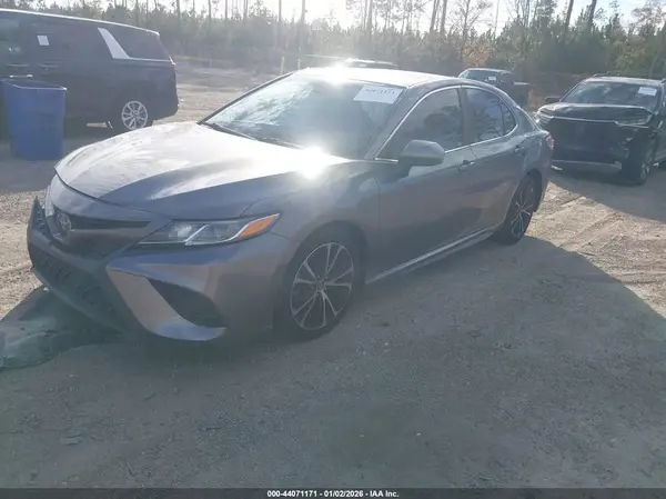 4T1B11HK4KU176249 2019 TOYOTA CAMRY - Image 2