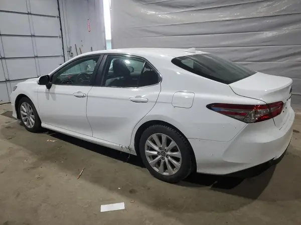 4T1B11HK4KU179698 2019 TOYOTA CAMRY - Image 2