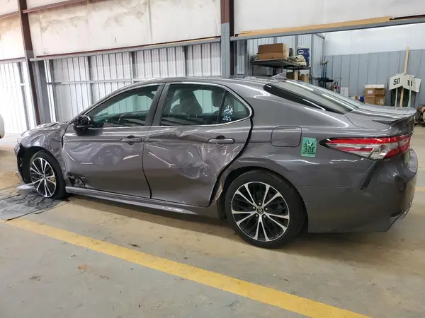 4T1B11HK4KU180172 2019 TOYOTA CAMRY - Image 2