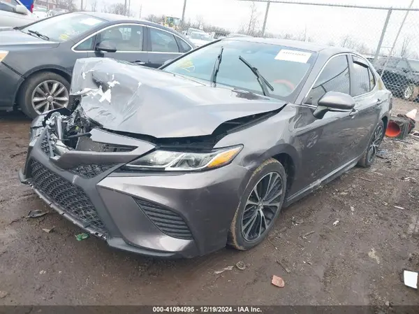 4T1B11HK4KU180561 2019 TOYOTA CAMRY - Image 2