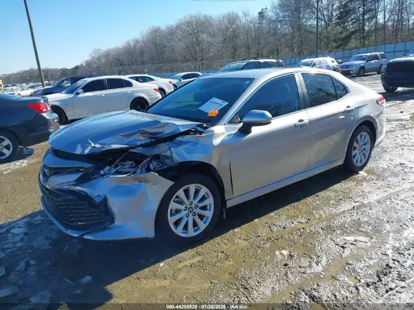 4T1B11HK4KU182844 2019 TOYOTA CAMRY - Image 2