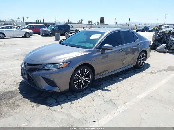 4T1B11HK4KU188207 2019 TOYOTA CAMRY - Image 2