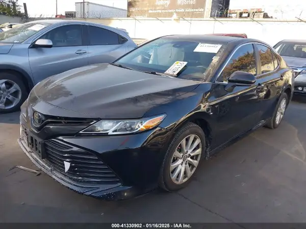 4T1B11HK4KU198722 2019 TOYOTA CAMRY - Image 2