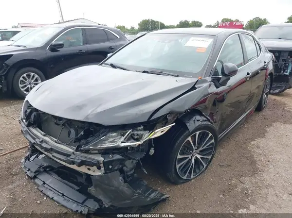 4T1B11HK4KU199563 2019 TOYOTA CAMRY - Image 2