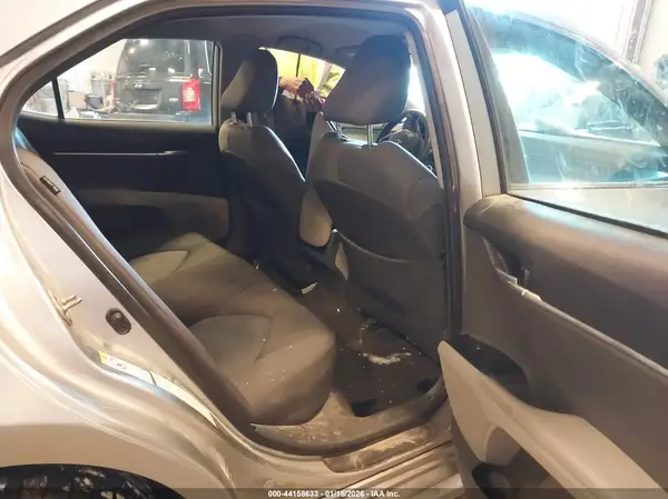 4T1B11HK4KU206057 2019 TOYOTA CAMRY - Image 8
