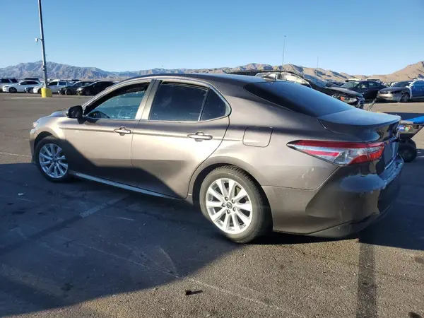 4T1B11HK4KU206902 2019 TOYOTA CAMRY - Image 2