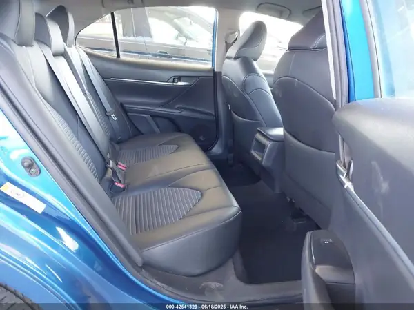 4T1B11HK4KU207449 2019 TOYOTA CAMRY - Image 8