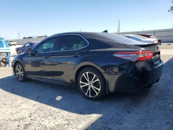 4T1B11HK4KU207614 2019 TOYOTA CAMRY - Image 2