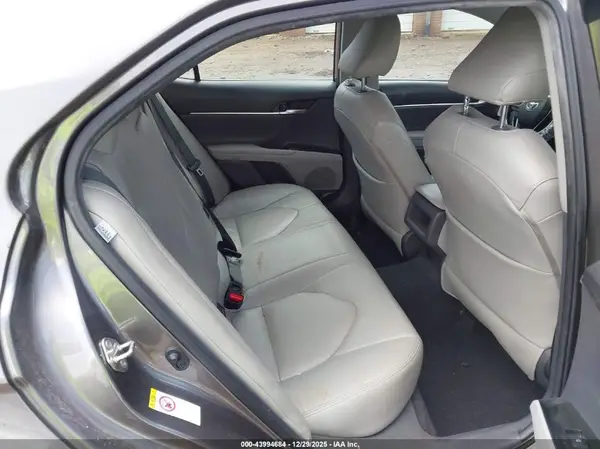 4T1B11HK4KU210092 2019 TOYOTA CAMRY - Image 8