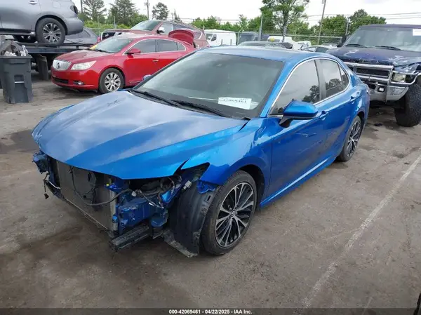 4T1B11HK4KU215955 2019 TOYOTA CAMRY - Image 2