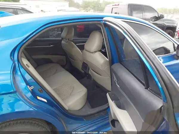4T1B11HK4KU215955 2019 TOYOTA CAMRY - Image 8