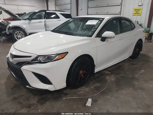 4T1B11HK4KU217236 2019 TOYOTA CAMRY - Image 2