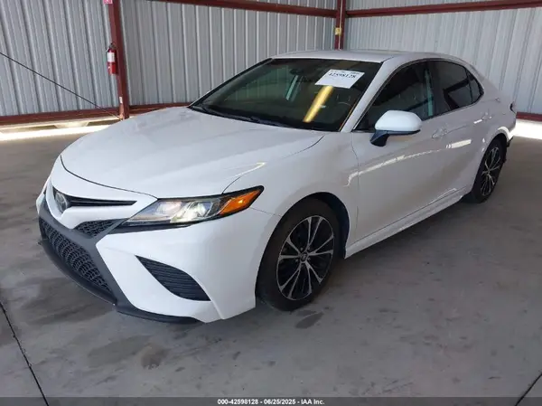 4T1B11HK4KU218306 2019 TOYOTA CAMRY - Image 2