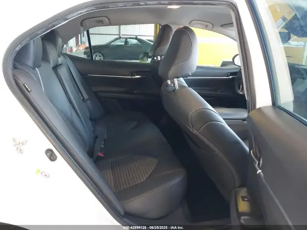 4T1B11HK4KU218306 2019 TOYOTA CAMRY - Image 8