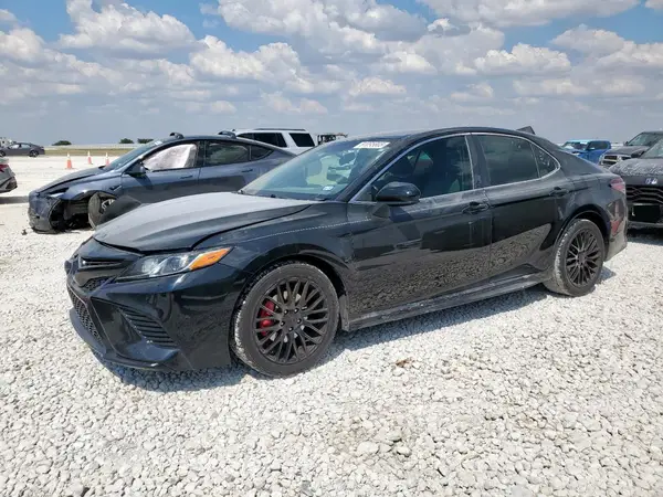 4T1B11HK4KU221335 2019 TOYOTA CAMRY - Image 1