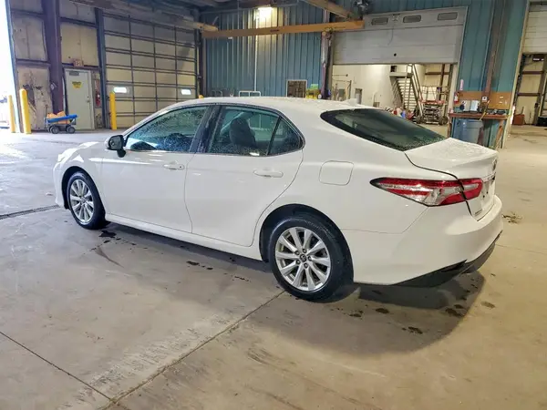4T1B11HK4KU221867 2019 TOYOTA CAMRY - Image 2