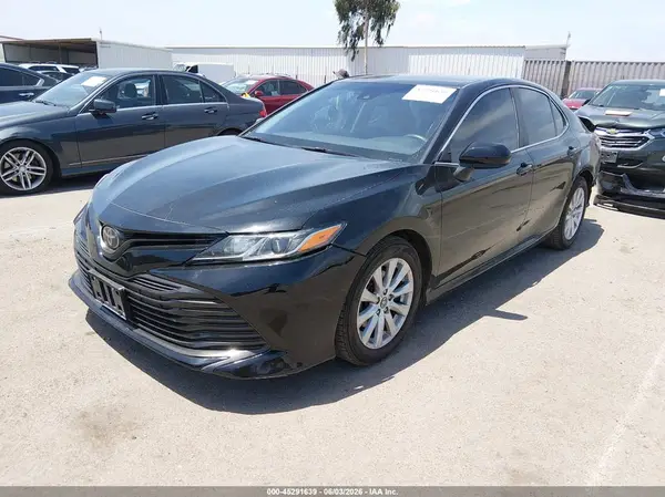 4T1B11HK4KU228012 2019 TOYOTA CAMRY - Image 2