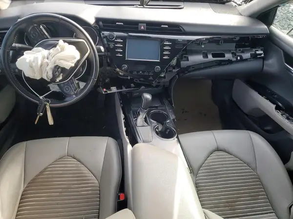 4T1B11HK4KU228270 2019 TOYOTA CAMRY - Image 8