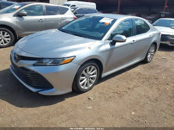 4T1B11HK4KU231489 2019 TOYOTA CAMRY - Image 2