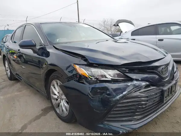 4T1B11HK4KU233503 2019 TOYOTA CAMRY - Image 1
