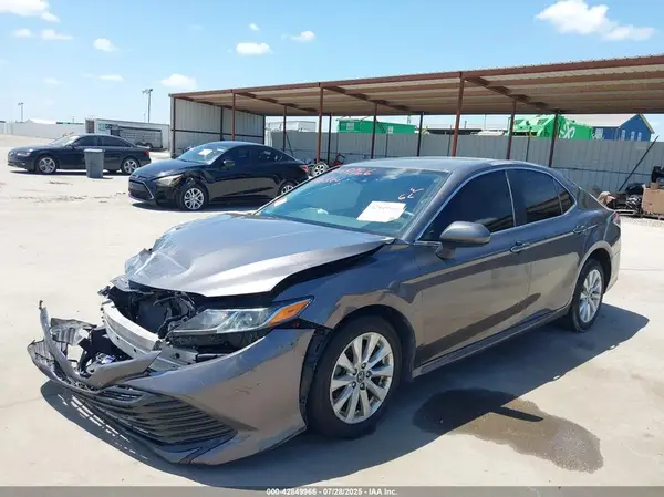 4T1B11HK4KU237857 2019 TOYOTA CAMRY - Image 2