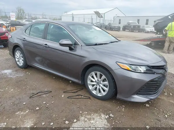 4T1B11HK4KU238152 2019 TOYOTA CAMRY - Image 1
