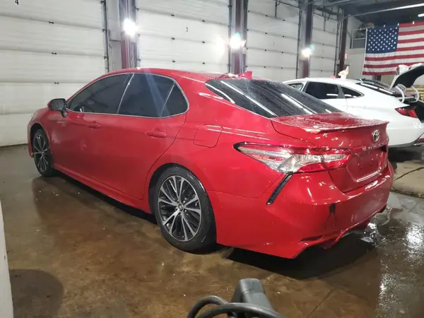 4T1B11HK4KU239219 2019 TOYOTA CAMRY - Image 2