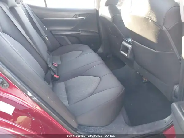 4T1B11HK4KU243402 2019 TOYOTA CAMRY - Image 8