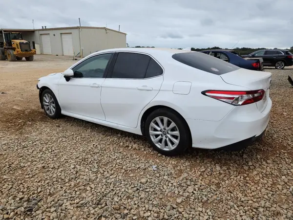 4T1B11HK4KU243612 2019 TOYOTA CAMRY - Image 2