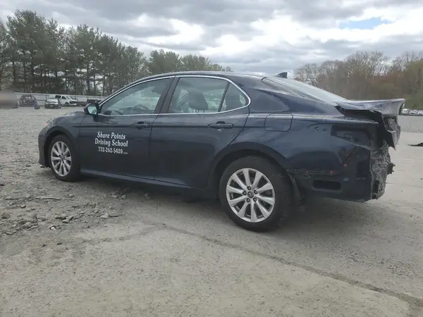 4T1B11HK4KU244758 2019 TOYOTA CAMRY - Image 2