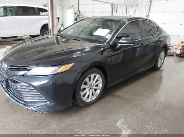4T1B11HK4KU245215 2019 TOYOTA CAMRY - Image 2