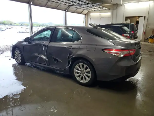 4T1B11HK4KU246011 2019 TOYOTA CAMRY - Image 2