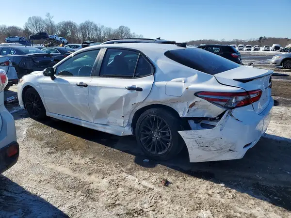 4T1B11HK4KU246994 2019 TOYOTA CAMRY - Image 2